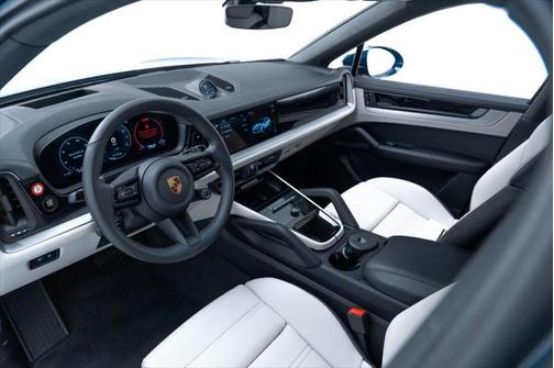 2025 Porsche Cayenne E-Hybrid S