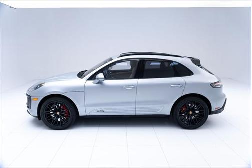 2025 Porsche Macan GTS