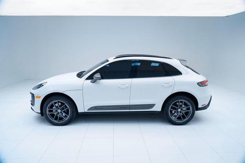2025 Porsche Macan T