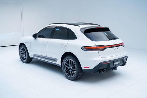 2025 Porsche Macan T