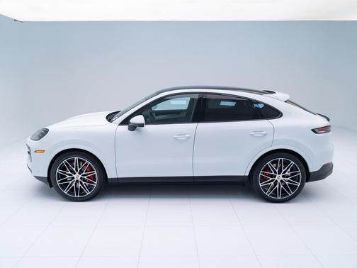 Carrara White Metallic 2026 Porsche Cayenne S