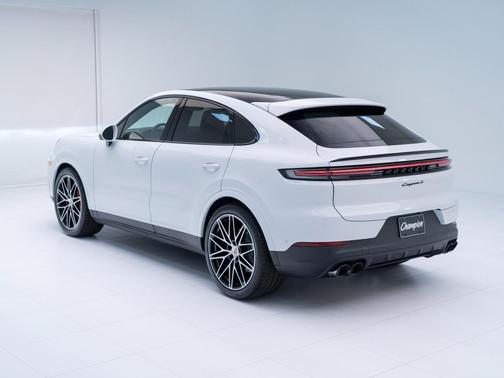 Carrara White Metallic 2026 Porsche Cayenne S