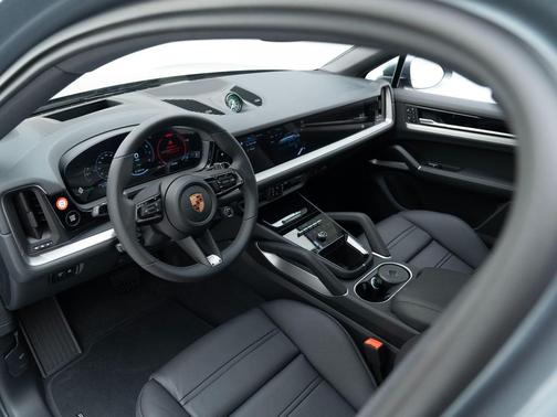 Vanadium Grey Metallic 2026 Porsche Cayenne Cayenne S E-Hybrid
