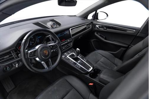 2021 Porsche Macan Base