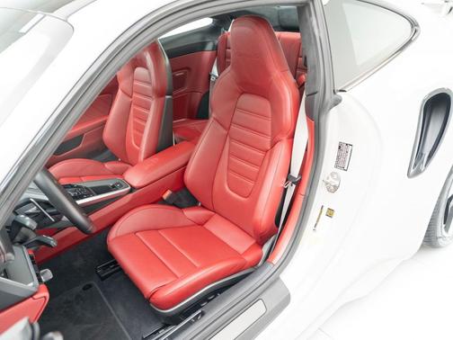 2021 Porsche 911 Turbo S