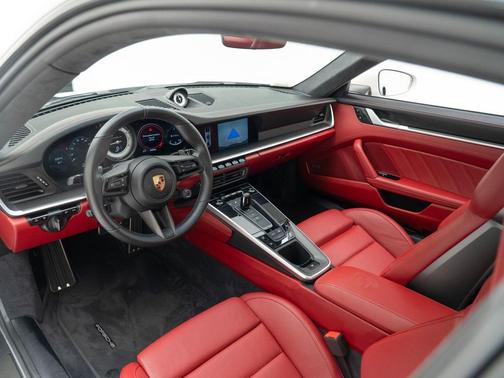 2021 Porsche 911 Turbo S