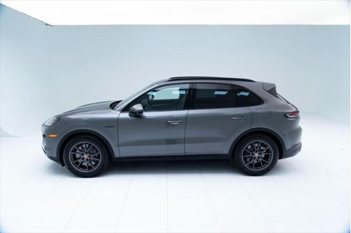 2025 Porsche Cayenne E-Hybrid S
