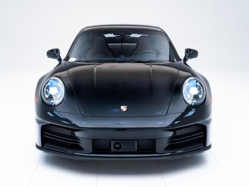 2025 Porsche 911 Carrera