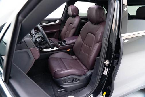 2024 Porsche Cayenne E-Hybrid