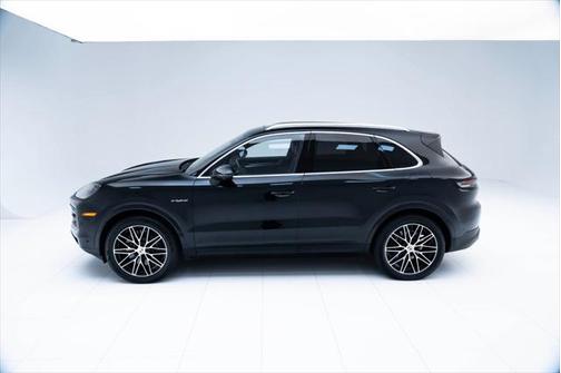 2024 Porsche Cayenne E-Hybrid S