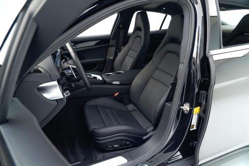 2023 Porsche Panamera 4S