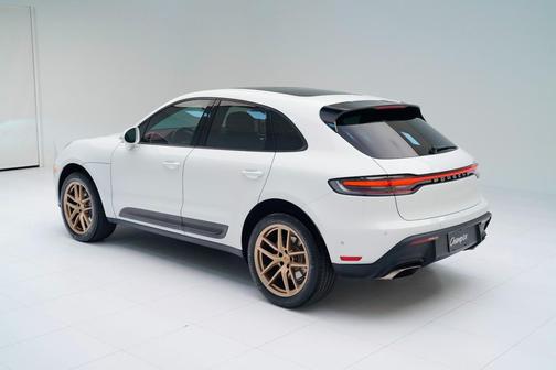 2022 Porsche Macan 