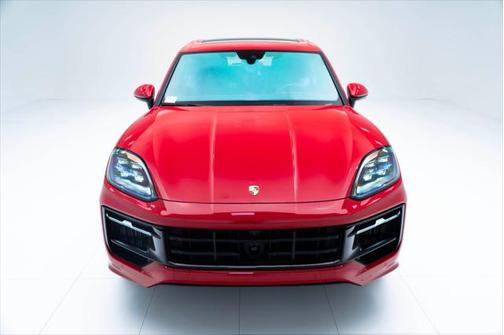 2025 Porsche Cayenne GTS