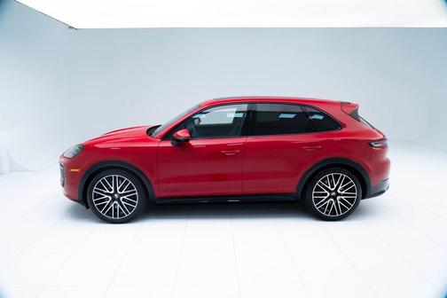 2025 Porsche Cayenne GTS