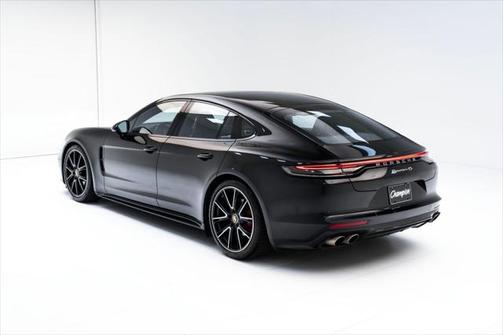 2022 Porsche Panamera 4S