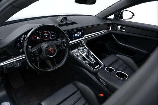 2022 Porsche Panamera 4S