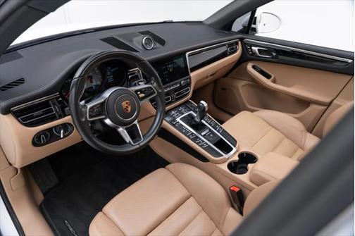 2021 Porsche Macan Base