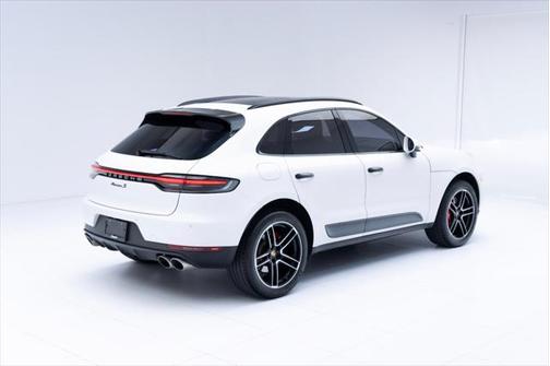 2021 Porsche Macan Base