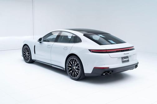 2025 Porsche Panamera 