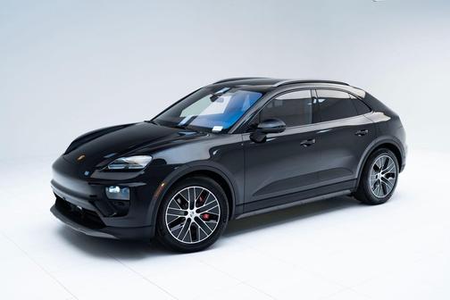 2025 Porsche Macan 4S