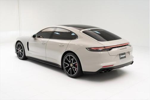 2022 Porsche Panamera GTS