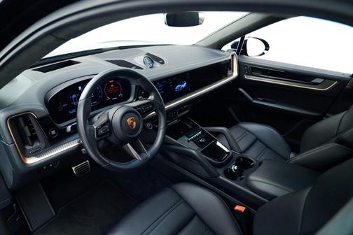 2024 Porsche Cayenne S