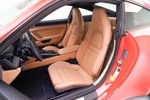 2022 Porsche 911 Carrera