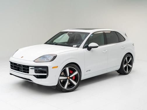Carrara White Metallic 2026 Porsche Cayenne GTS
