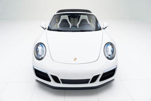 2019 Porsche 911 Targa 4 GTS