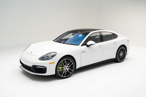2022 Porsche Panamera 4 Platinum Edition