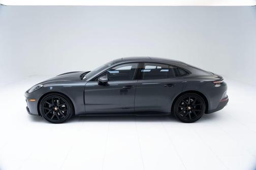 2025 Porsche Panamera 