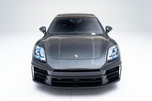 2025 Porsche Panamera 