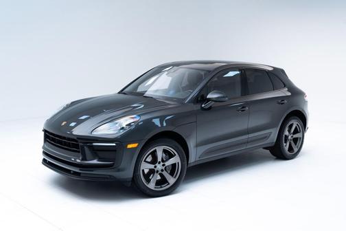 2022 Porsche Macan Base (PDK)