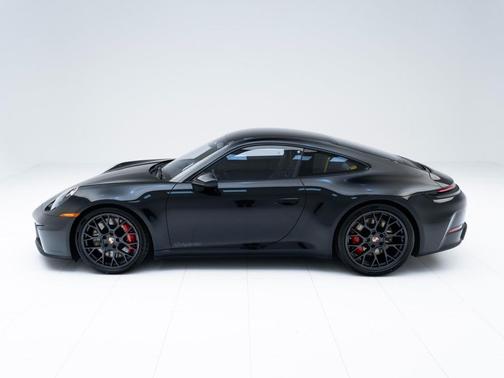 2026 Porsche 911 Carrera 4 GTS
