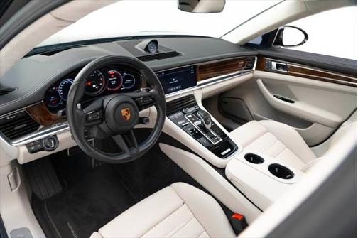 2022 Porsche Panamera Turbo S