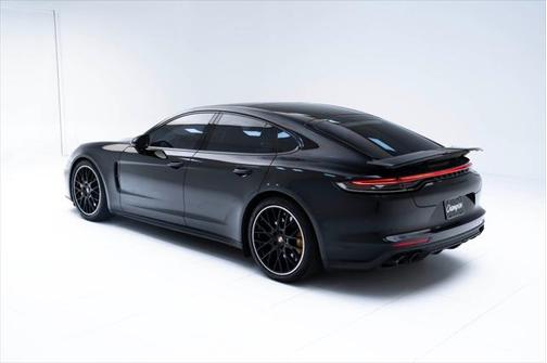 2022 Porsche Panamera Turbo S