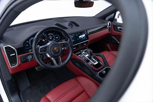 2022 Porsche Cayenne S