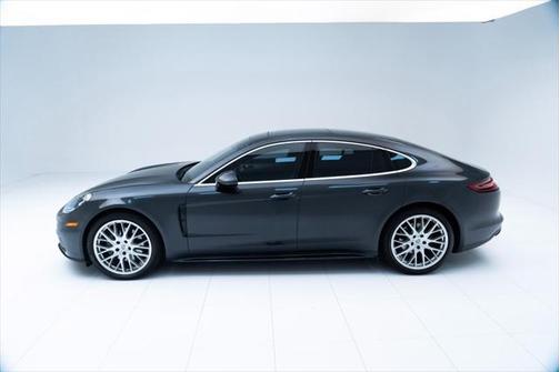 2017 Porsche Panamera 4S