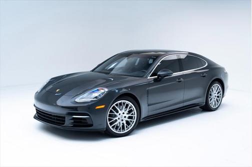 2017 Porsche Panamera 4S