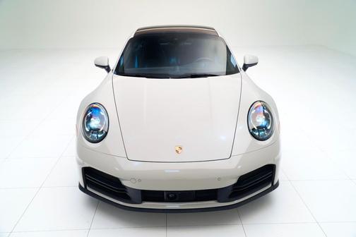 2025 Porsche 911 Carrera