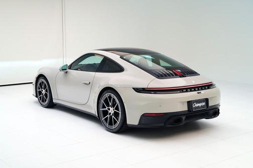 2025 Porsche 911 Carrera