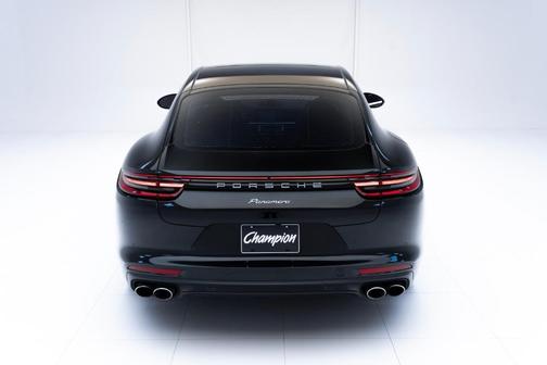2018 Porsche Panamera Base