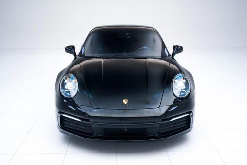 2022 Porsche 911 Carrera