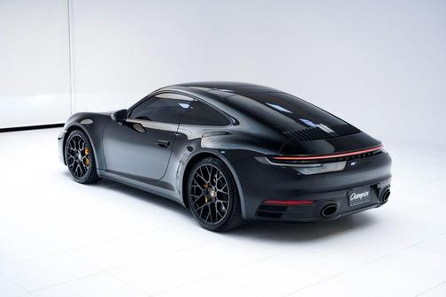 2022 Porsche 911 Carrera