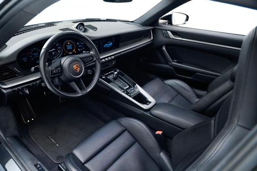 2022 Porsche 911 Carrera