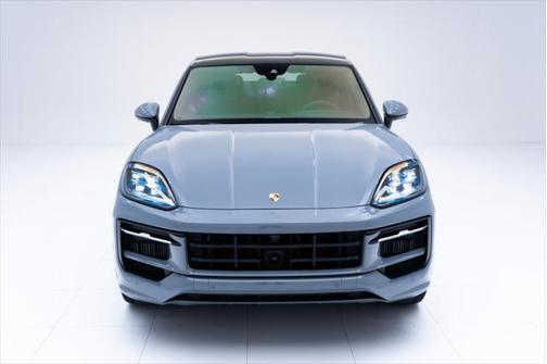 2025 Porsche Cayenne GTS
