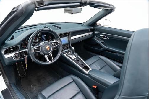 2018 Porsche 911 Carrera