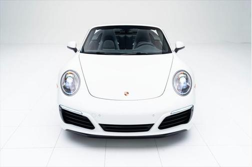 2018 Porsche 911 Carrera