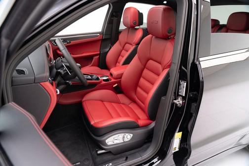 2026 Porsche Macan GTS