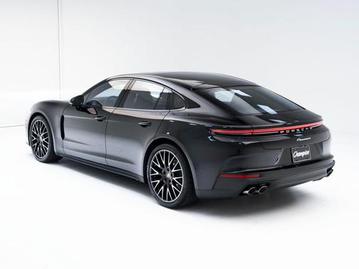 2026 Porsche Panamera 